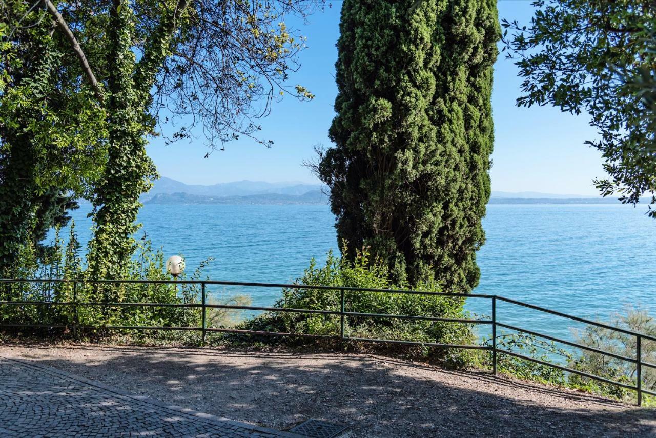 Casa Di Alex | Sirmione Leilighet Eksteriør bilde